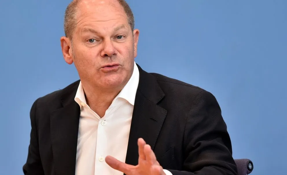 Scholz pod ostrzałem historyków. Bardzo ostry list