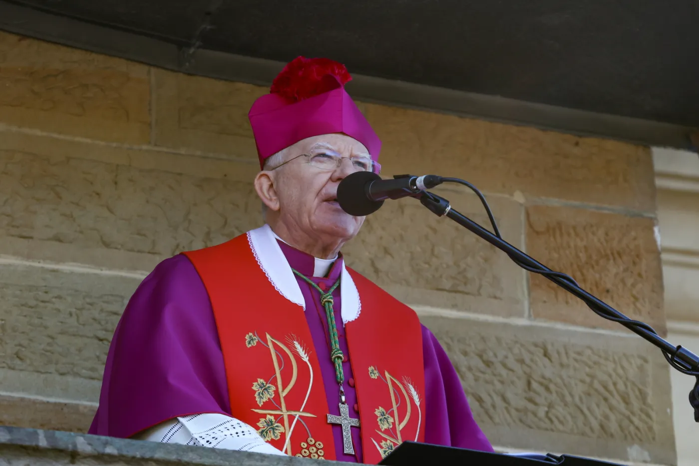 Abp Jędraszewski uderza w rządzących. "Usiłują zafundować narodowi holokaust"