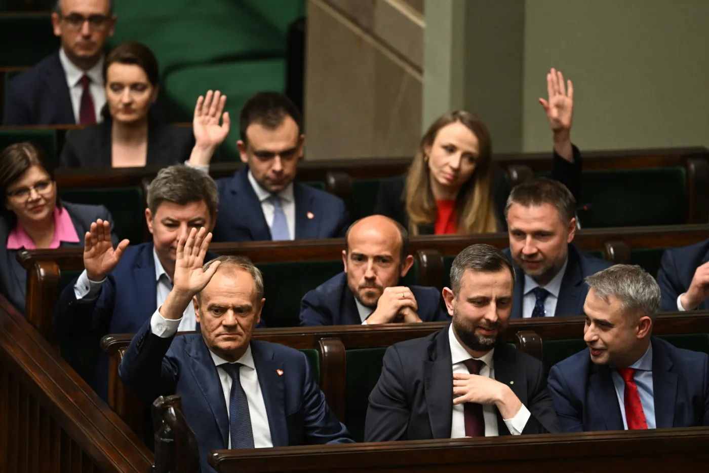 Polacy rozliczają rząd z obietnic wyborczych. Wynik sondażu daje do myślenia