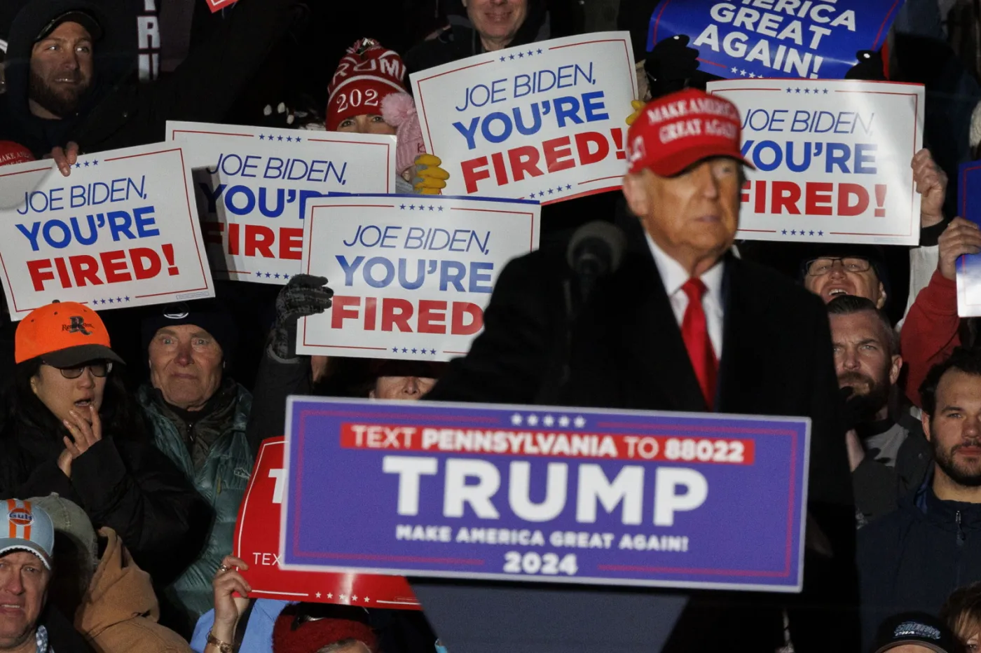 W poniedziałek rozpoczyna się pierwszy proces karny Trumpa. "Historyczne wydarzenie"