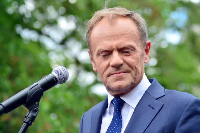 Powiatokrążca Tusk w stylu PiS [OPINIA]