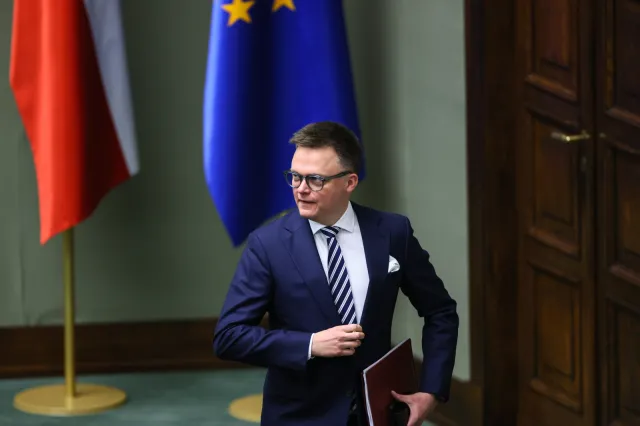 Hołownia nie przebiera w słowach. "To działanie niegodne byłego premiera"