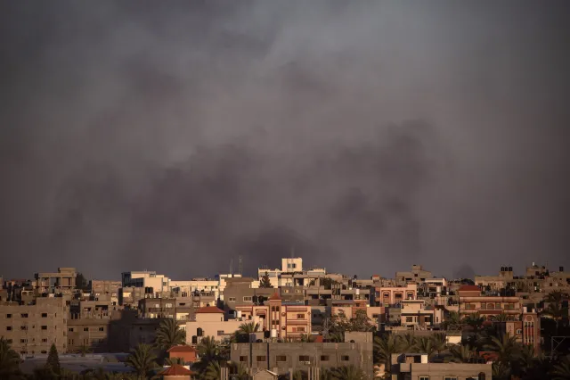 Izrael ignoruje MTS. Ataki powietrzne na Rafah