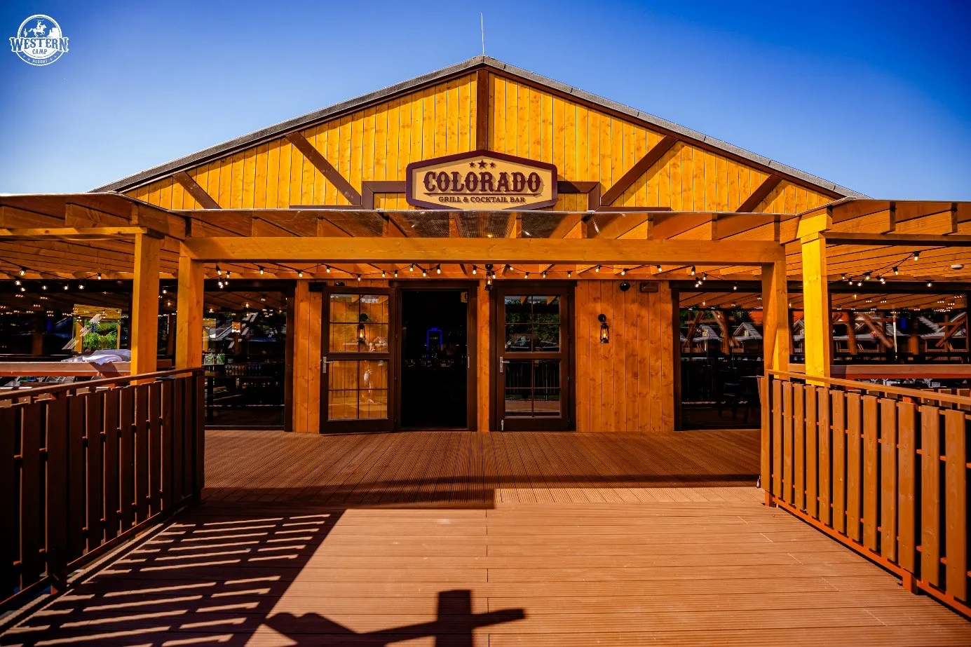 Nowa restauracja w Zatorze – unosząca się na powierzchni stawu! Colorado Grill & Cocktail Bar – poznaj datę otwarcia [materiał partnera]