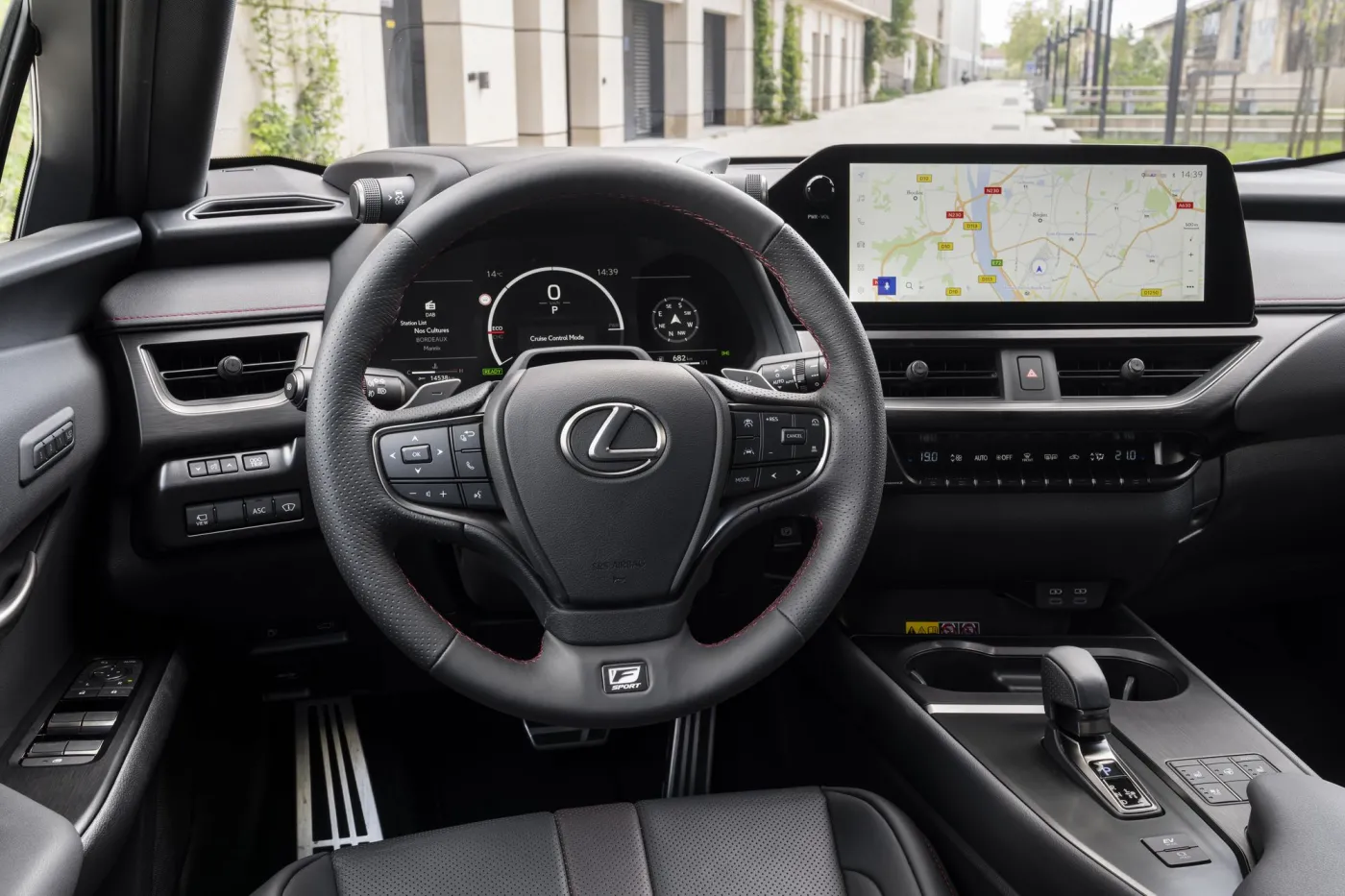 Lexus UX 300h
