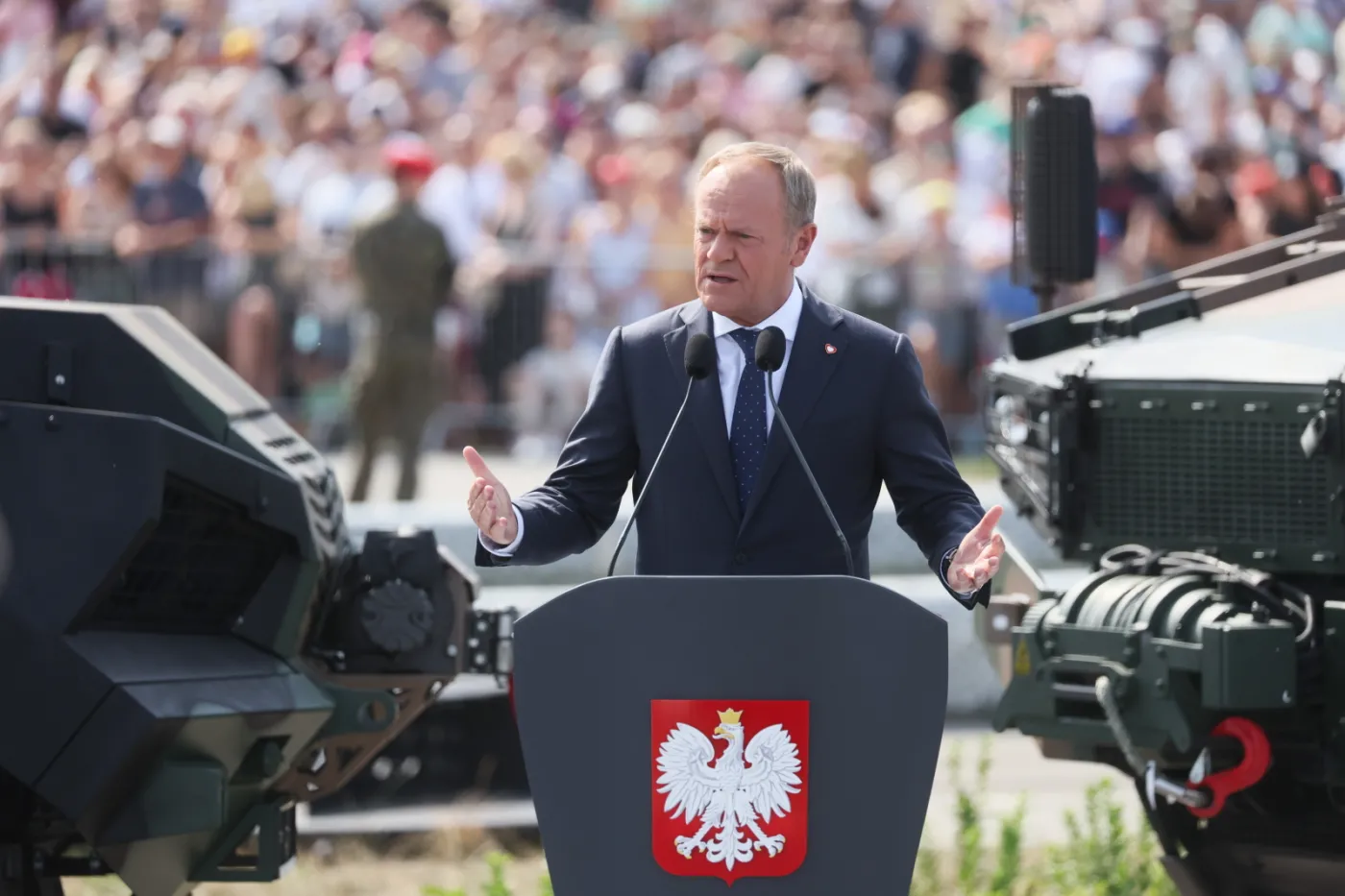 Tusk: Budujemy jedną z najnowocześniejszych formacji obronnych na świecie