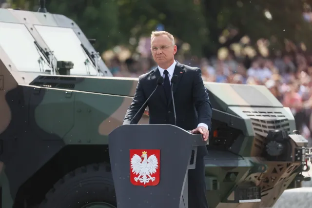 Duda: Dzięki mądrej polityce i oddaniu żołnierzy udało się obronić granicę
