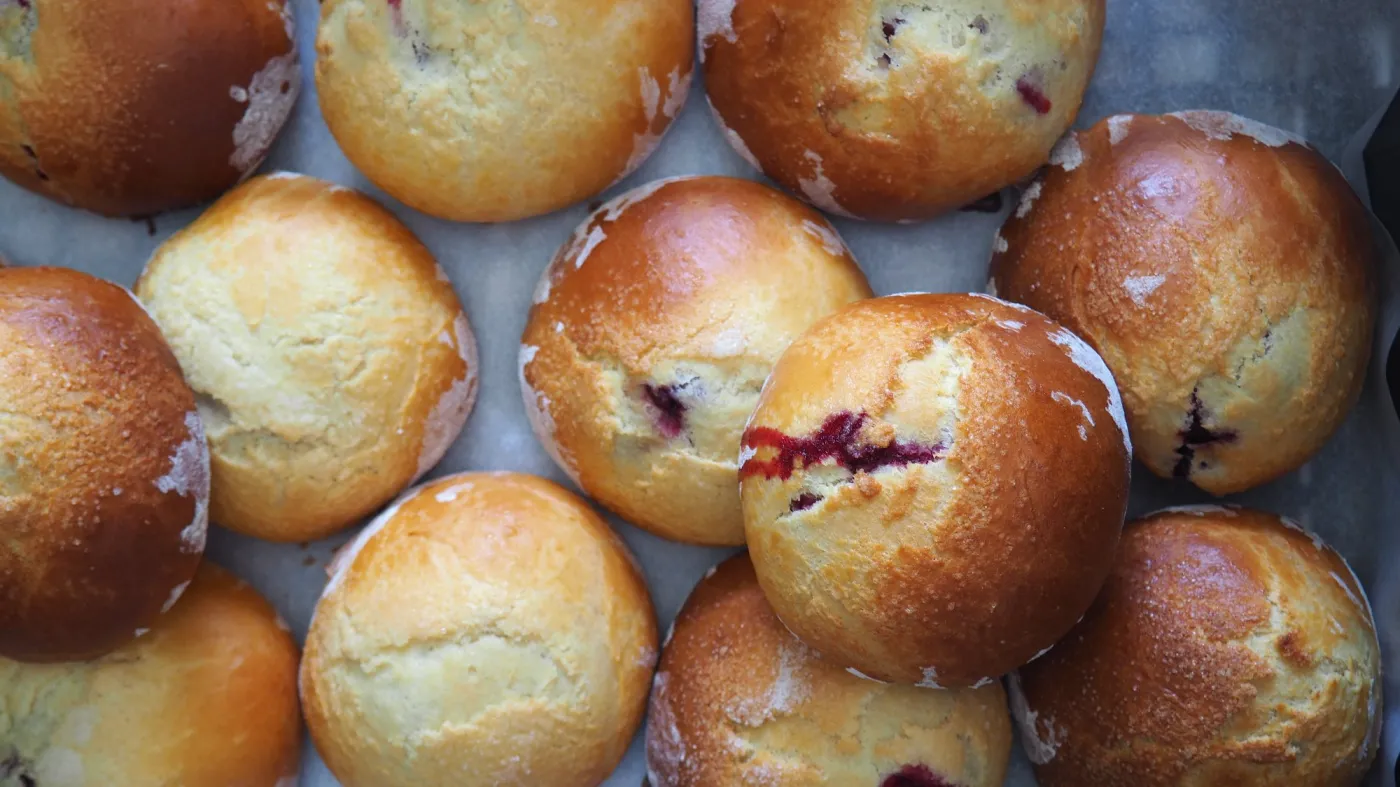 Jagodzianki,Buns,With,Blueberries,A,Large,Amount,Of,Fresh,Bake
