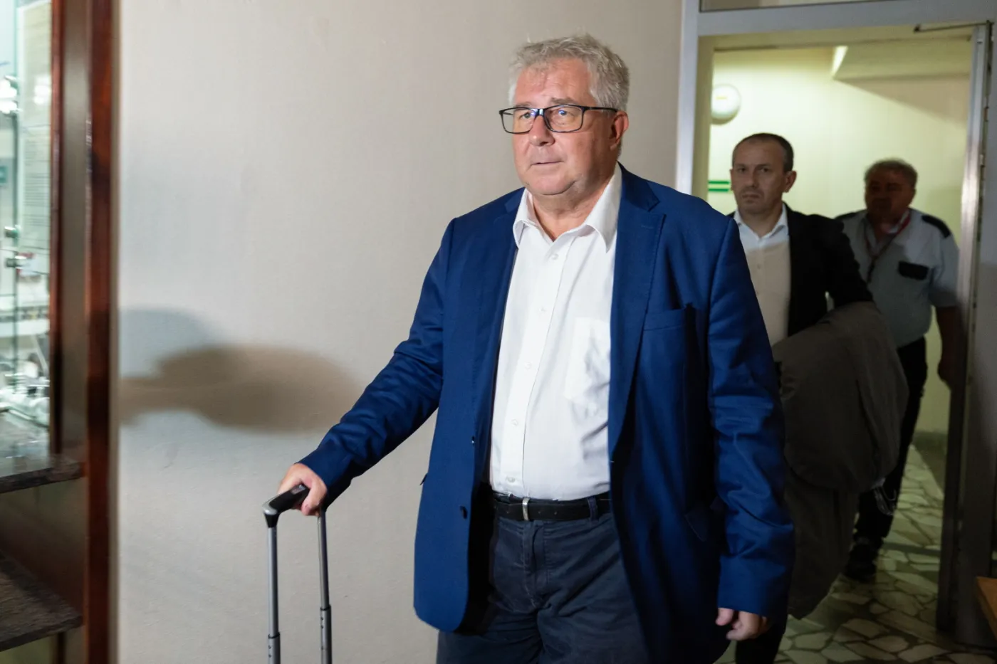 Ryszard Czarnecki opuszcza Polskę. Wiadomo, co na to prokuratura