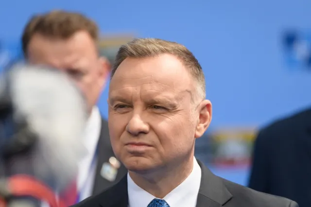 Polityczna burza po wizycie Dudy u Zemana. Sikorski: Radziłbym inny dobór przyjaciół