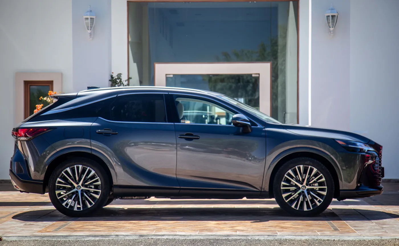 Lexus RX 450h+