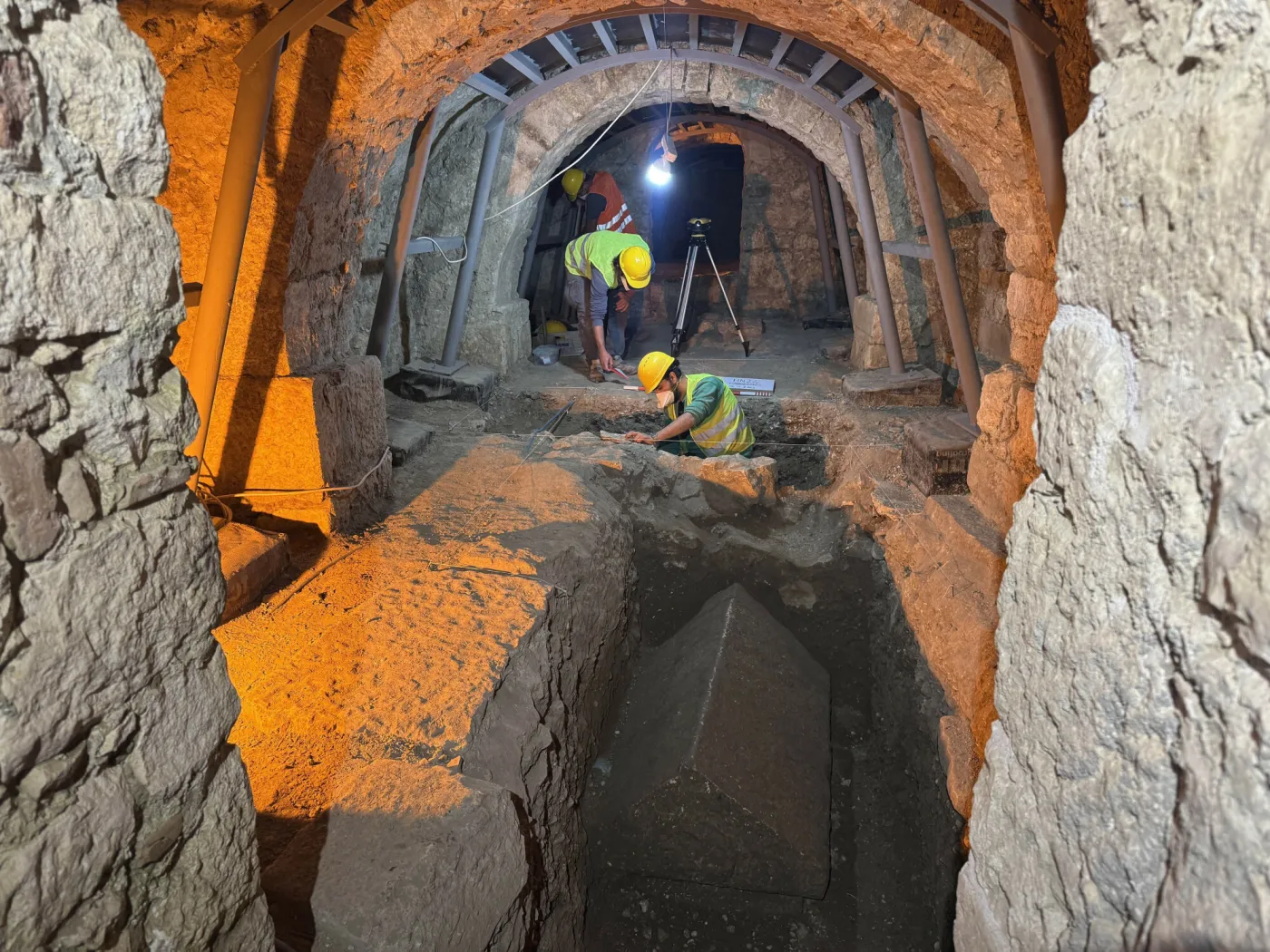 Znaleźli grób św. Mikołaja? Niezwykłe odkrycie archeologów w Turcji
