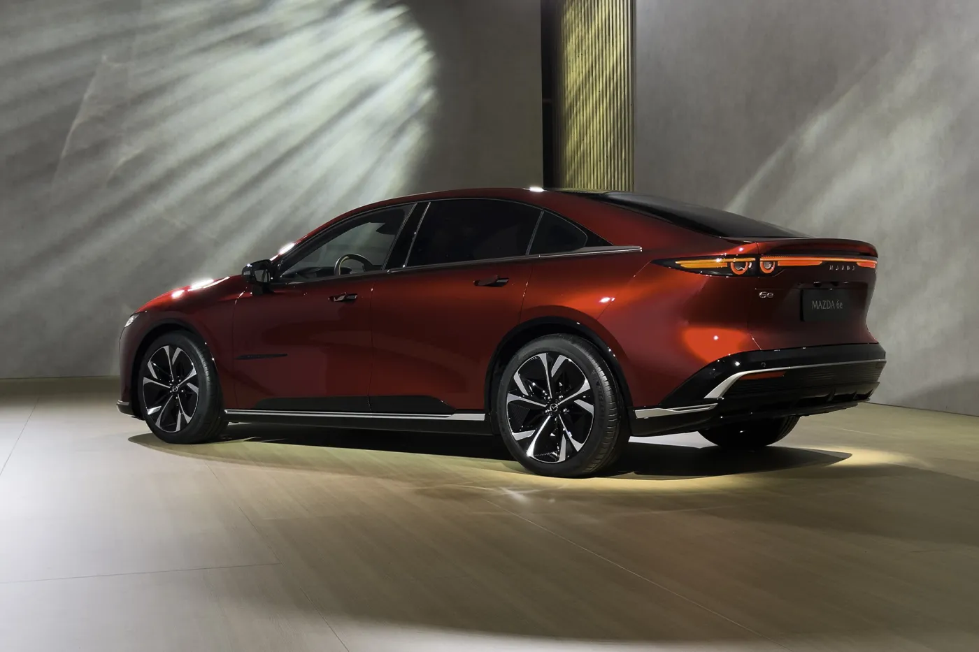 Nowa Mazda 6e