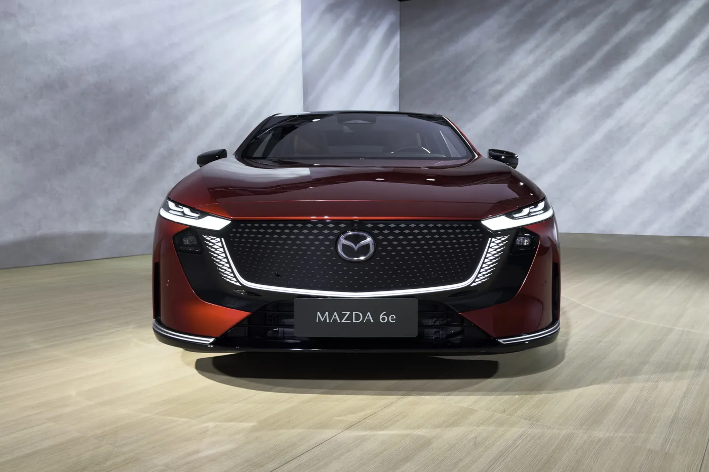 Nowa Mazda 6e