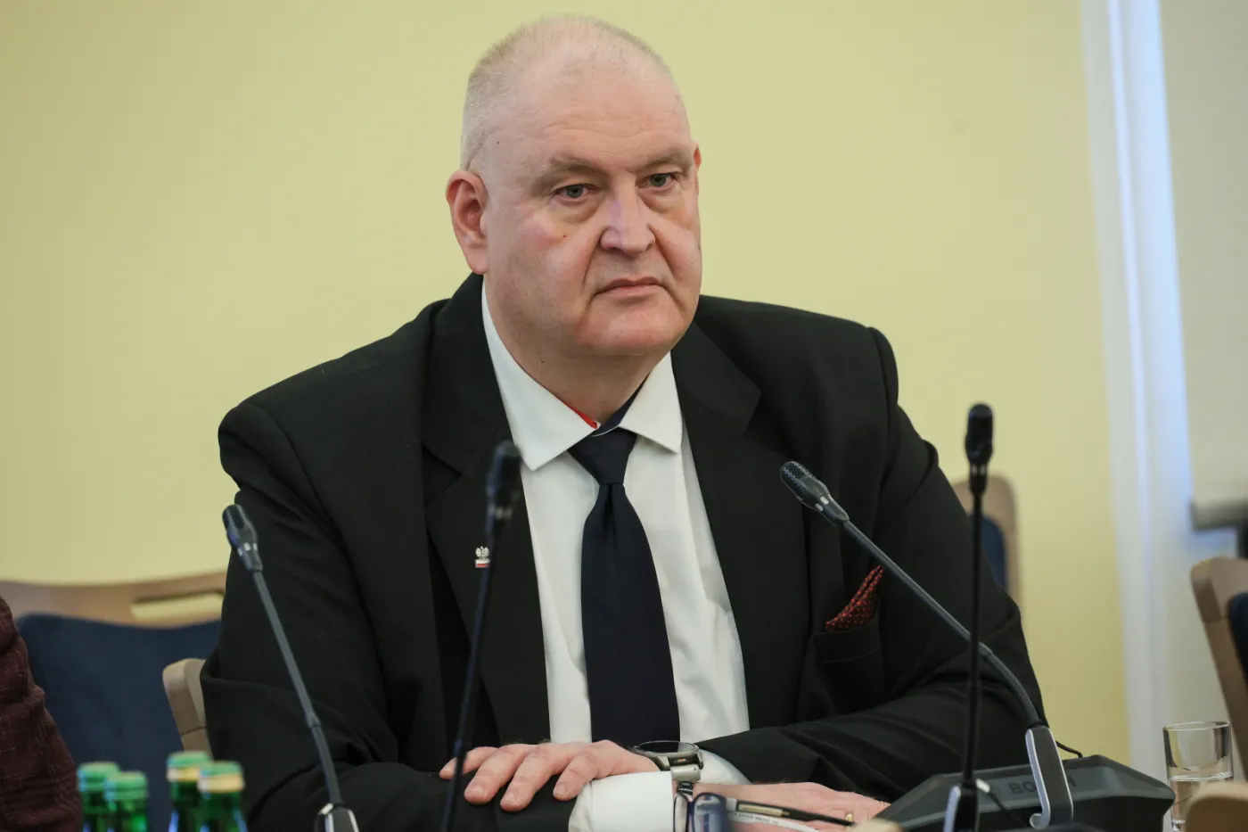 "Siły zbrojne wyjdą na ulice Polski". Prezes TK ostrzega przed stanem wojennym