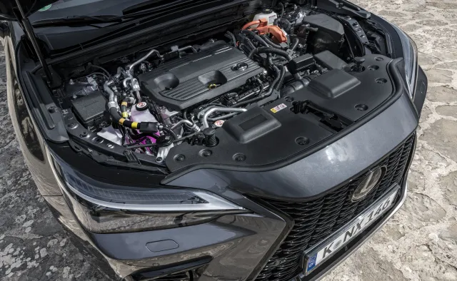 Koncern rozbił bank w Polsce! Nowy SUV to świetny styl i dwie hybrydy do wyboru