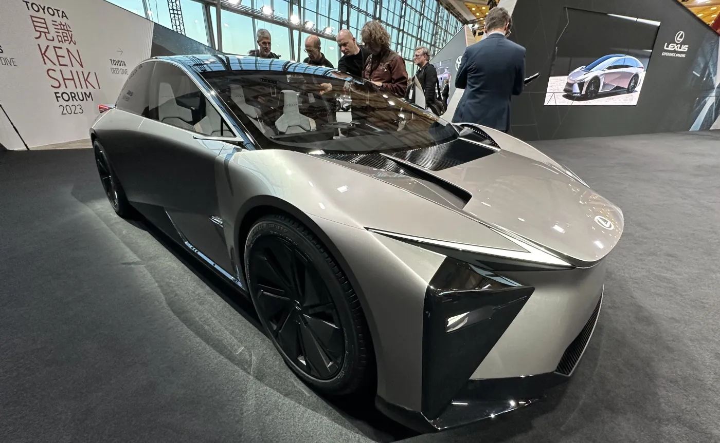 Lexus LF-ZC