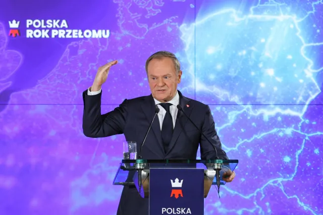 Rekordowe inwestycje w Polsce. Mowa o 700 mld zł. Tusk: Dopinamy plany Microsoftu i Google