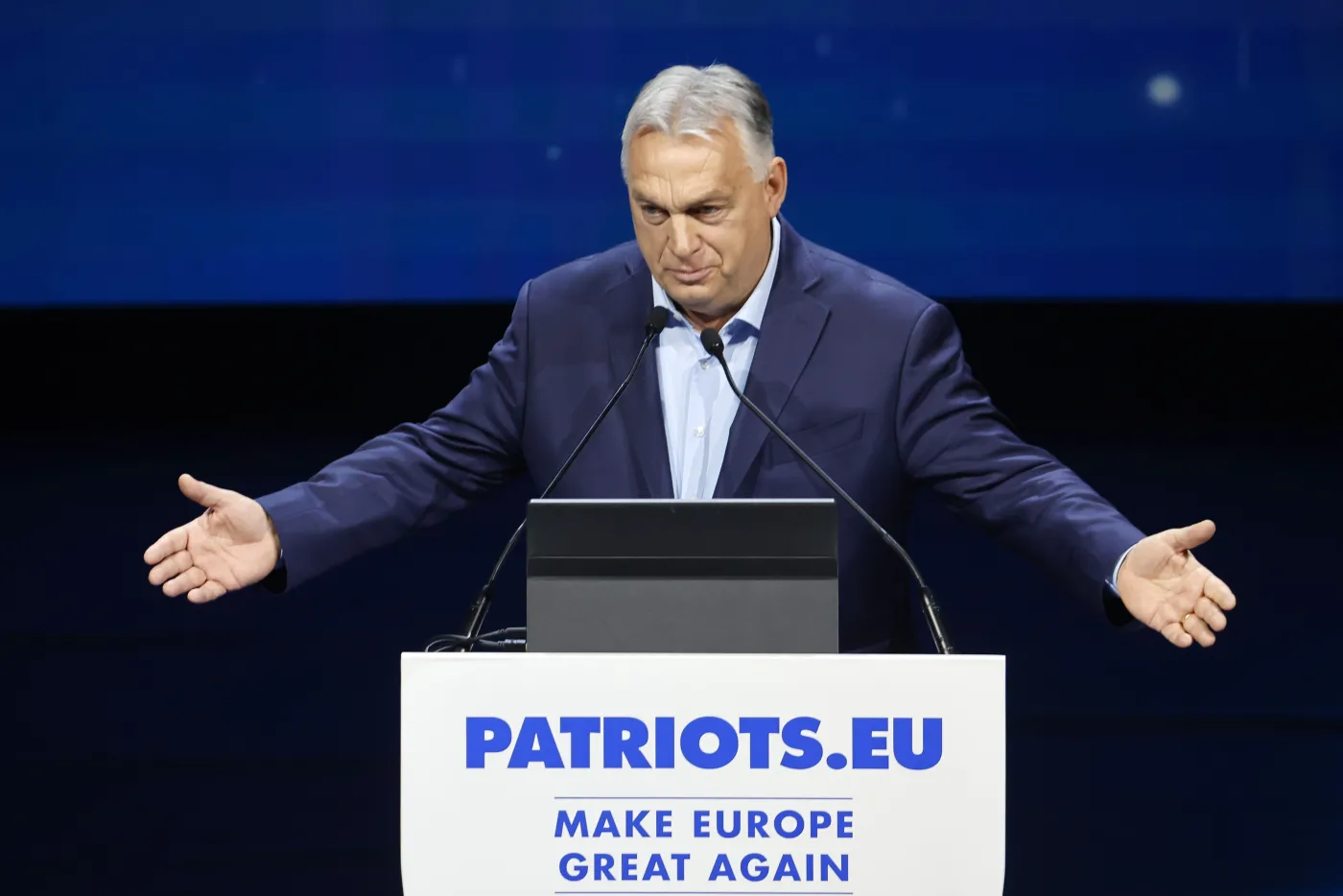 Były trener Legii ujawnił, co Viktor Orban robił po wystąpieniu na zjeździe skrajnej prawicy