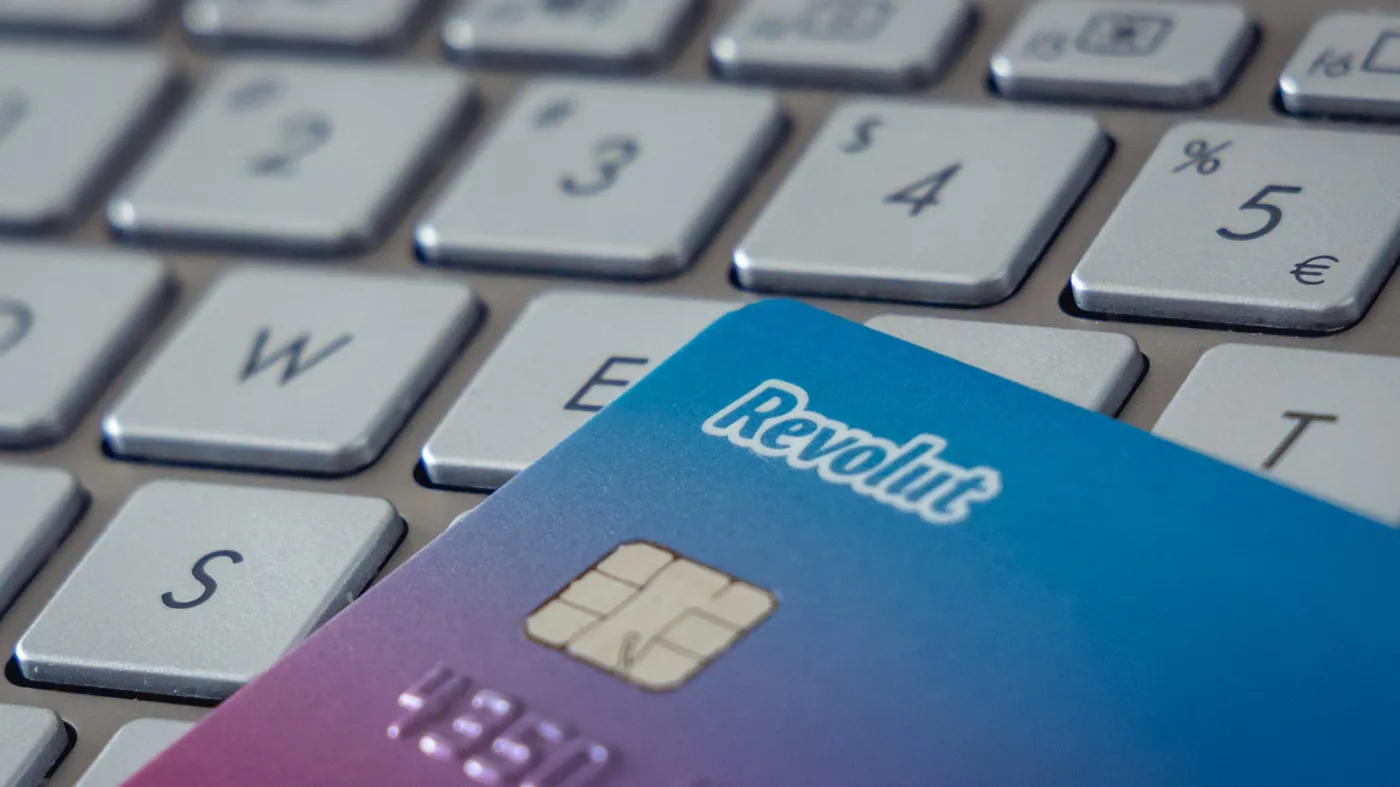 Revolut bank bankowość karta płatnicza