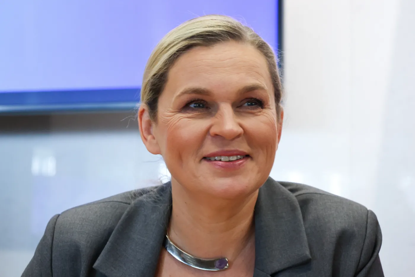 Podwyżki dla nauczycieli 2025. Ile wpłynie na ich konto? Oto wyliczenia