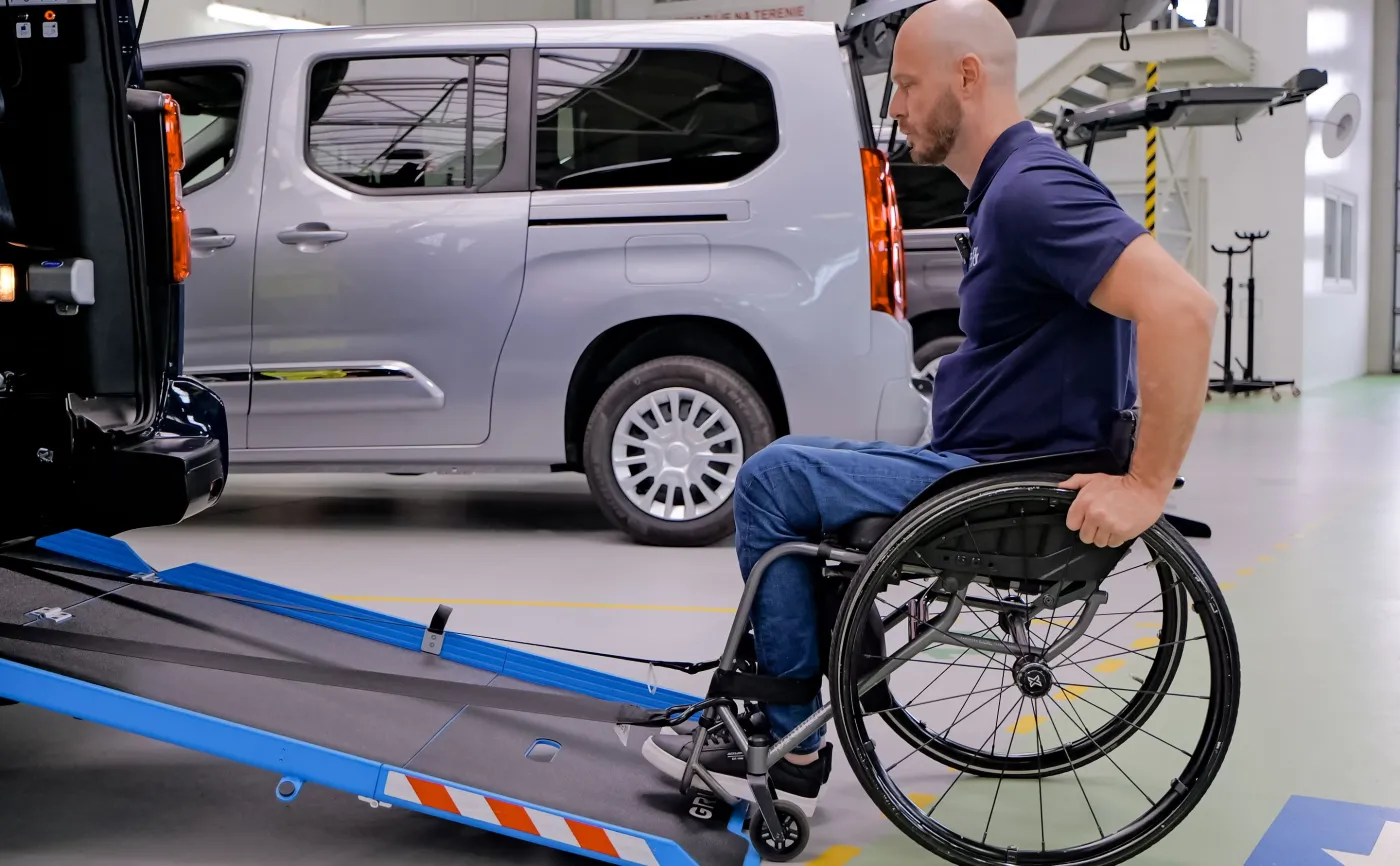 Karta parkingowa dla niepełnosprawnych pozwala niestosować się do 9 znaków drogowych