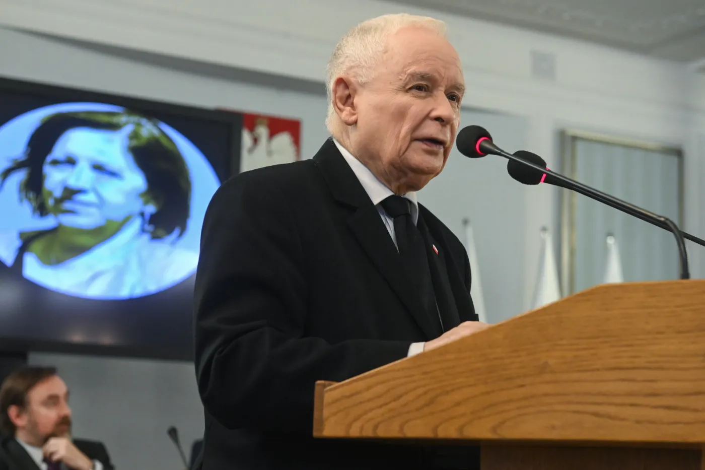 Jarosław Kaczyński w prokuraturze. "W grę wchodzą bardzo ciężkie paragrafy"