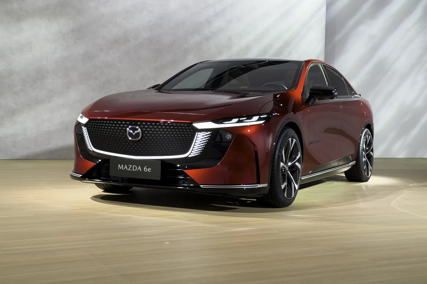 Nowa Mazda 6e