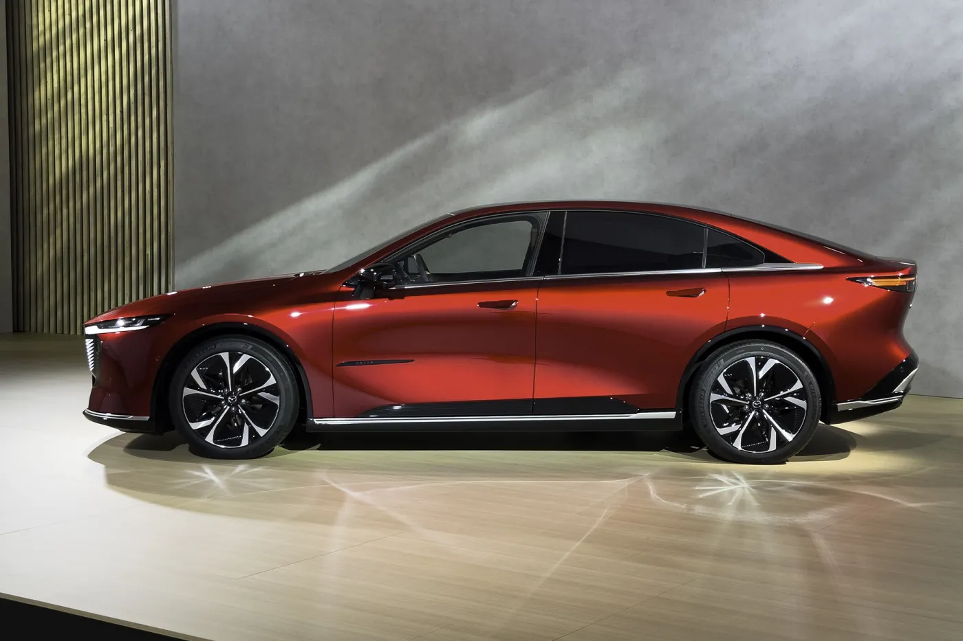 Nowa Mazda 6e