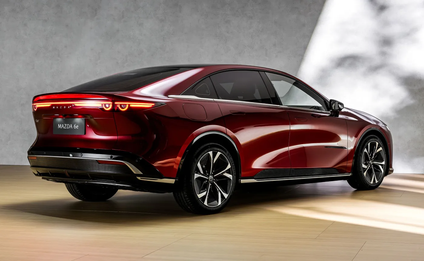 Nowa Mazda 6e