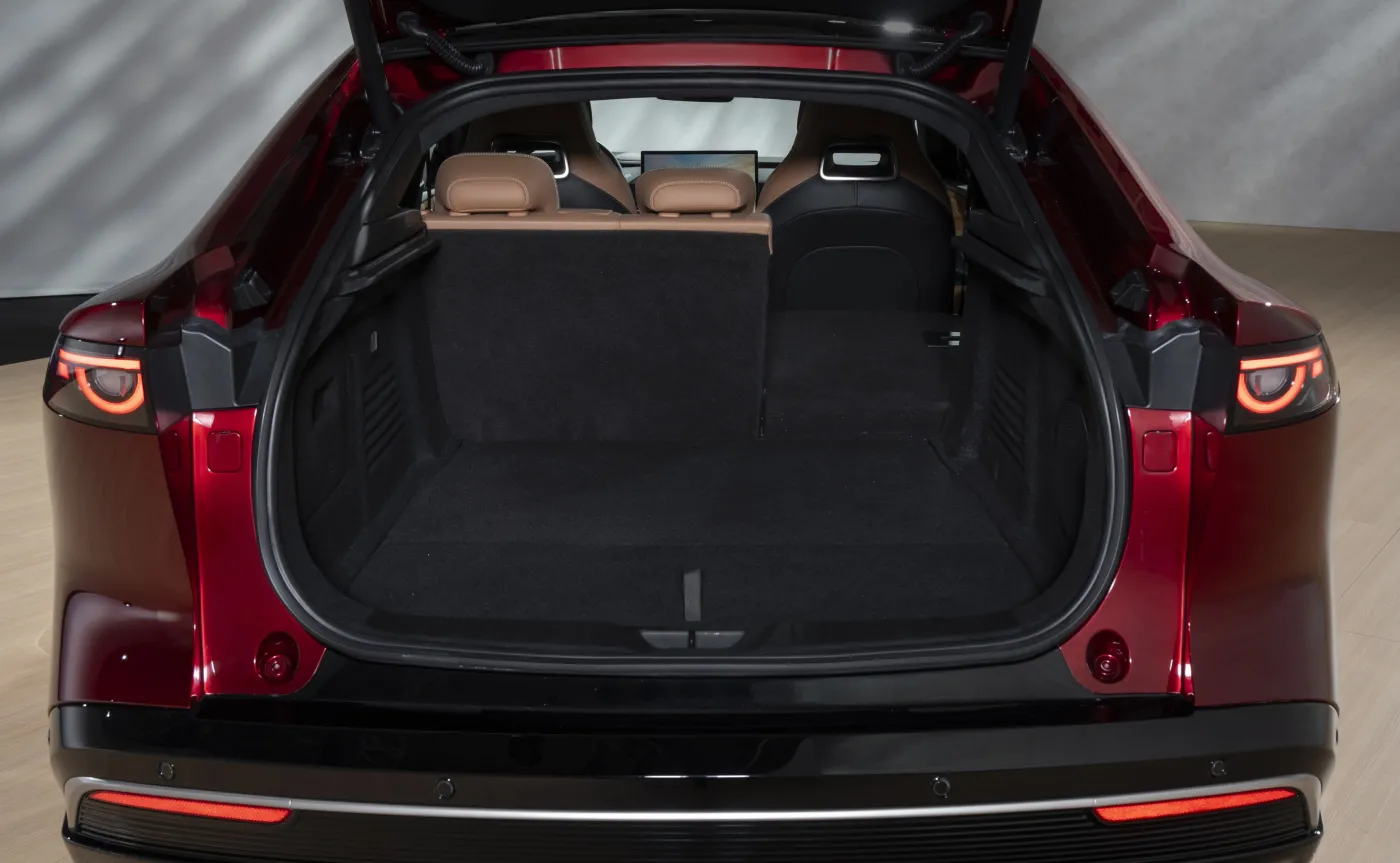 Nowa Mazda 6e