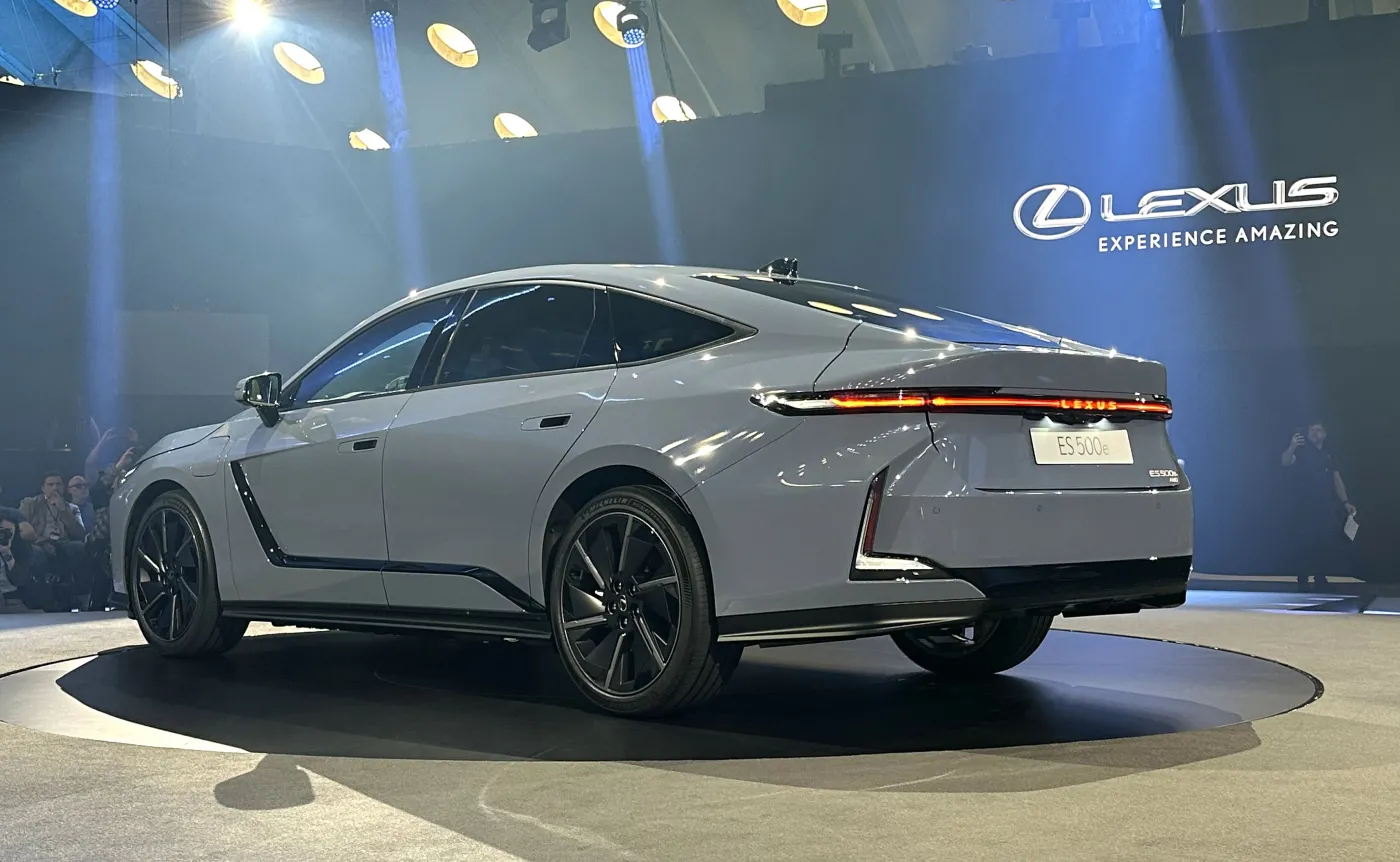 Nowy Lexus ES