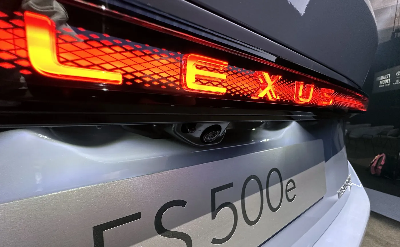 Nowy Lexus ES