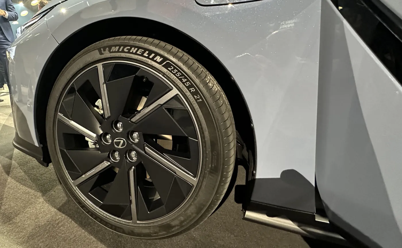 Nowy Lexus ES