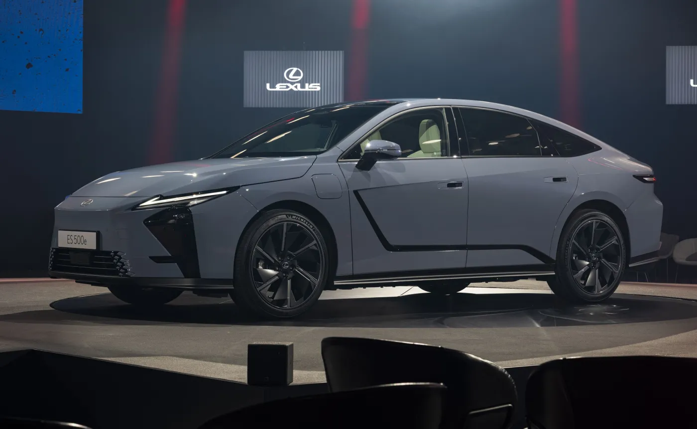 Nowy Lexus ES