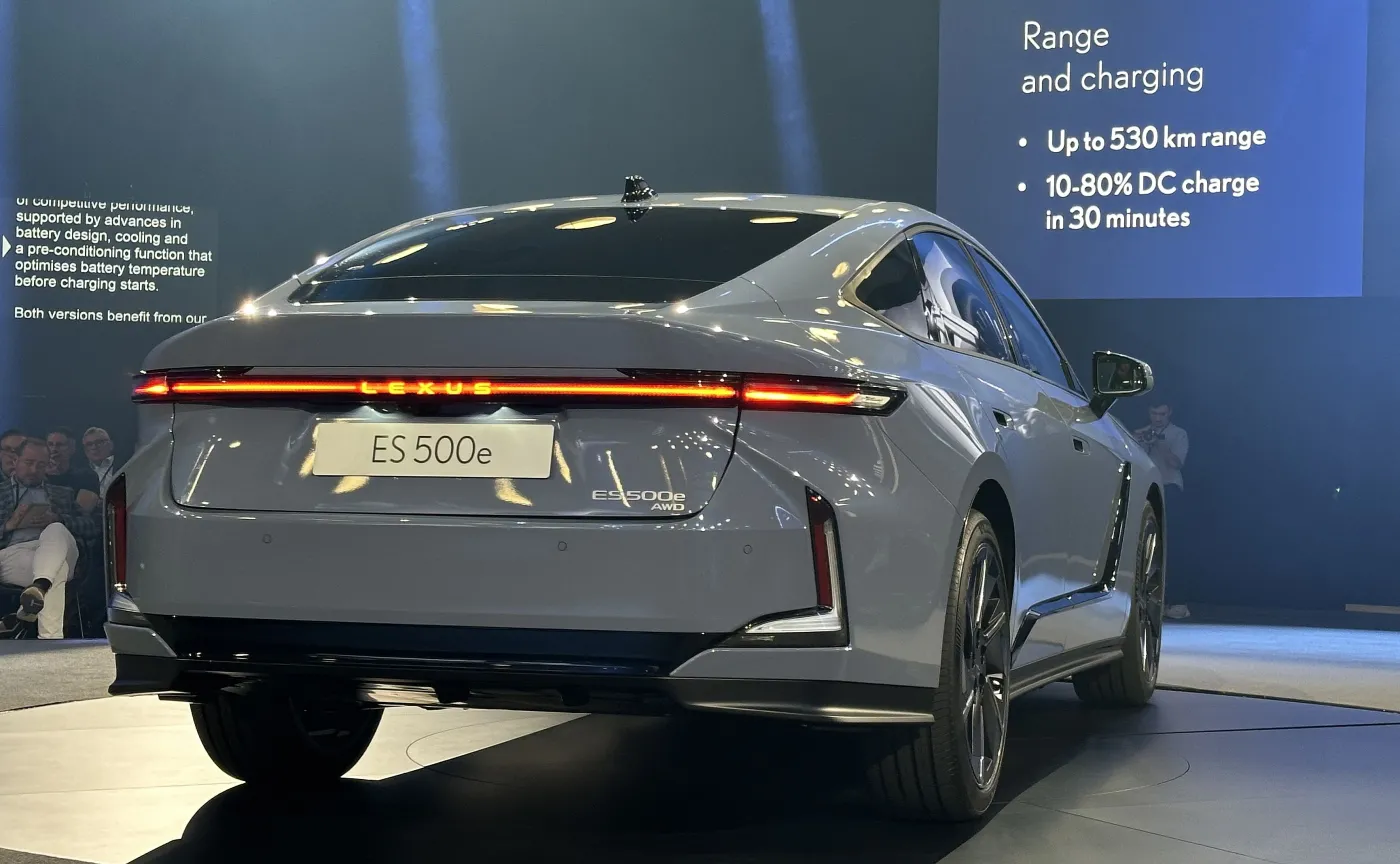 Nowy Lexus ES