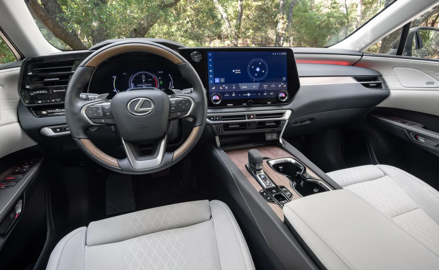 Lexus RX 450h+