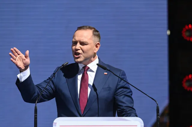 Chcą powtórzenia wyborów prezydenckich. Protest pod siedzibą Sądu Najwyższego