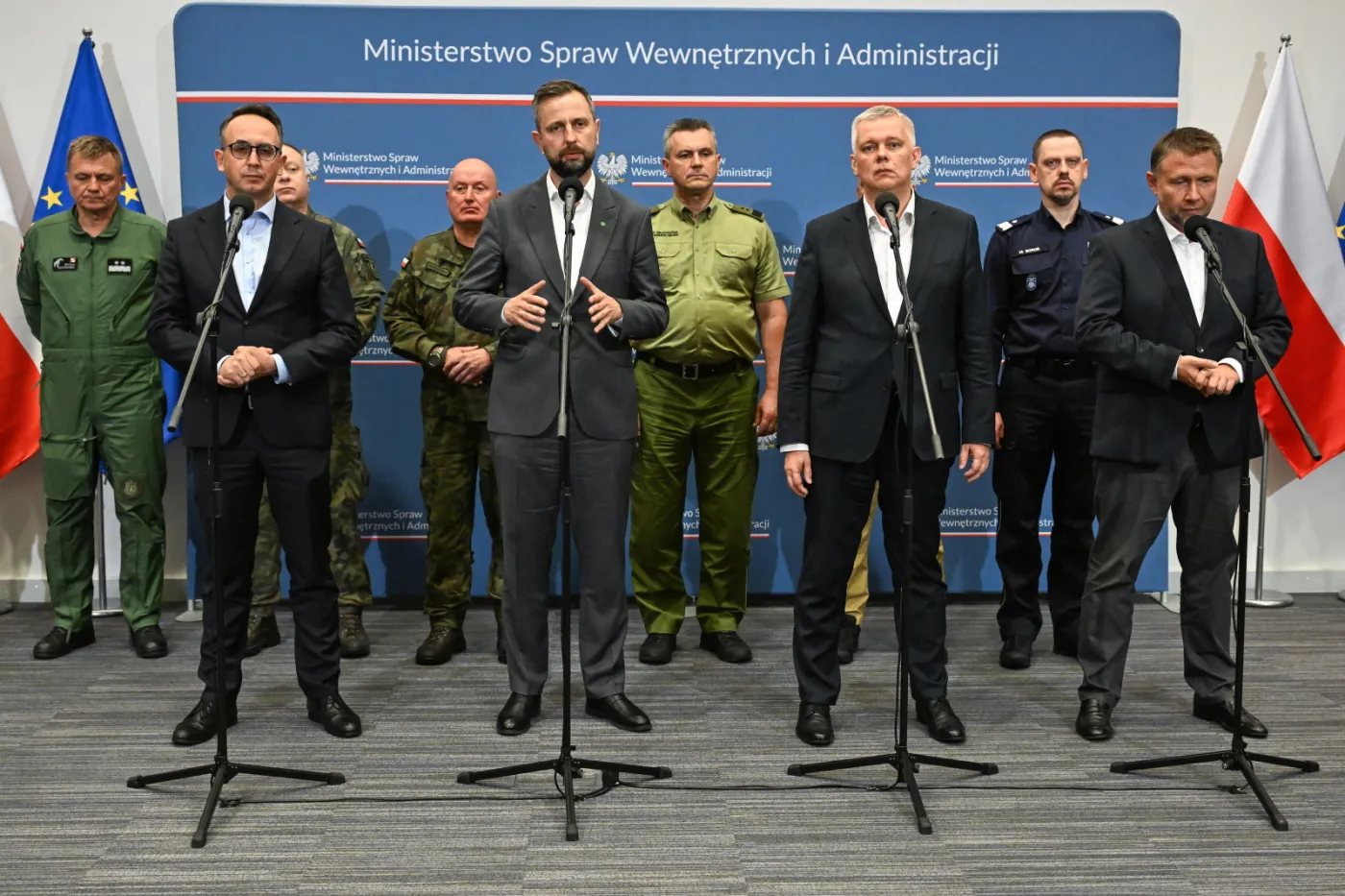 Przed nami 48 bardzo trudnych godzin. Wojsko i służby szykują się na deszczową nawałnicę