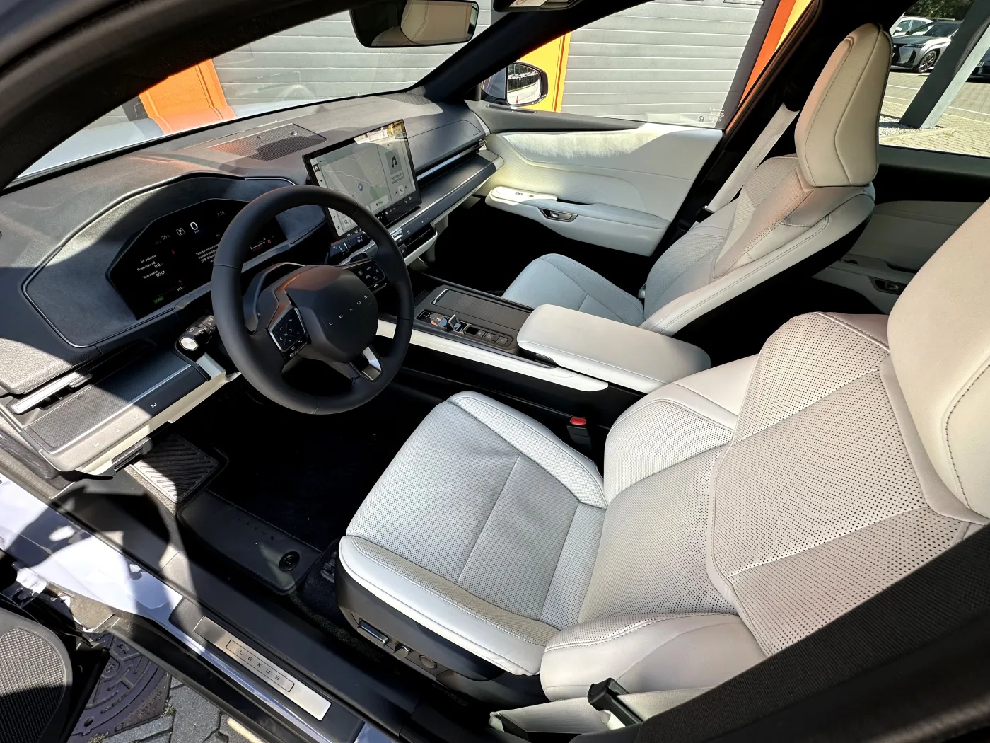 Nowy Lexus ES