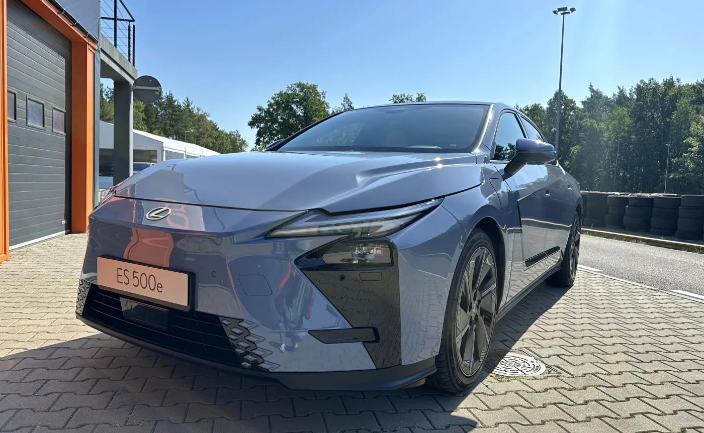 Nowy Lexus ES