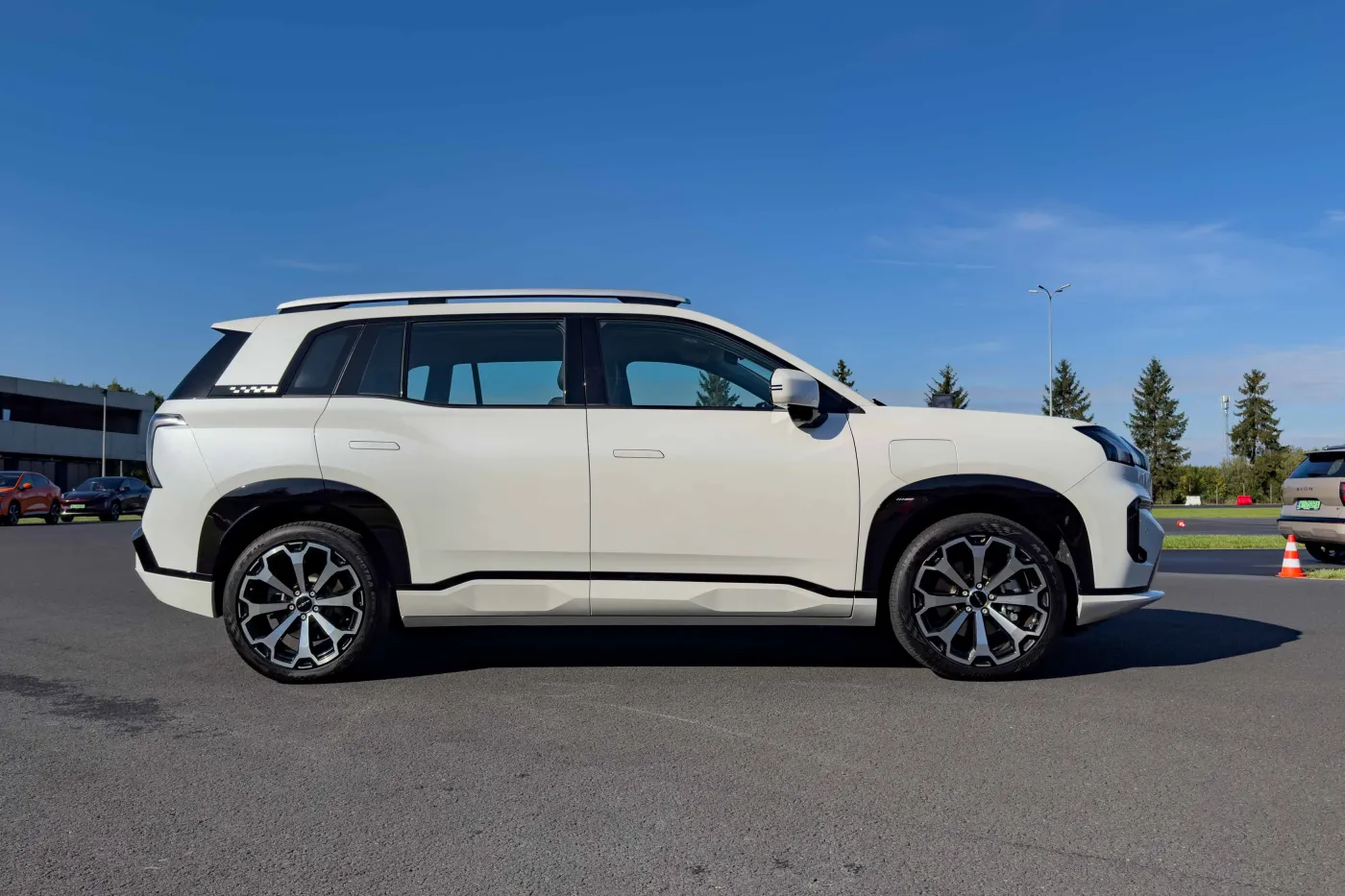 GAC Aion V