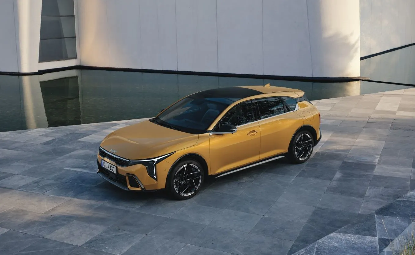 Nowa Kia K4