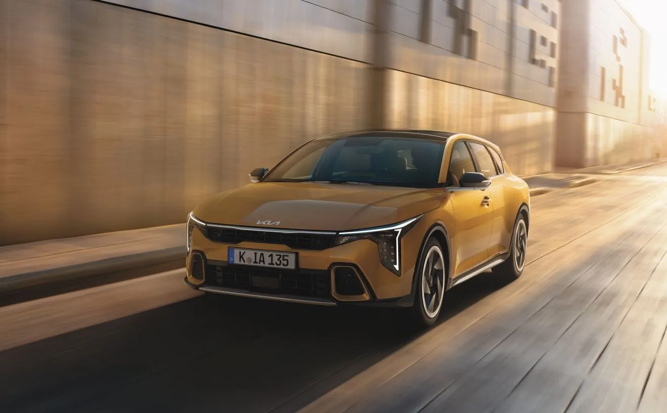 Nowa Kia K4