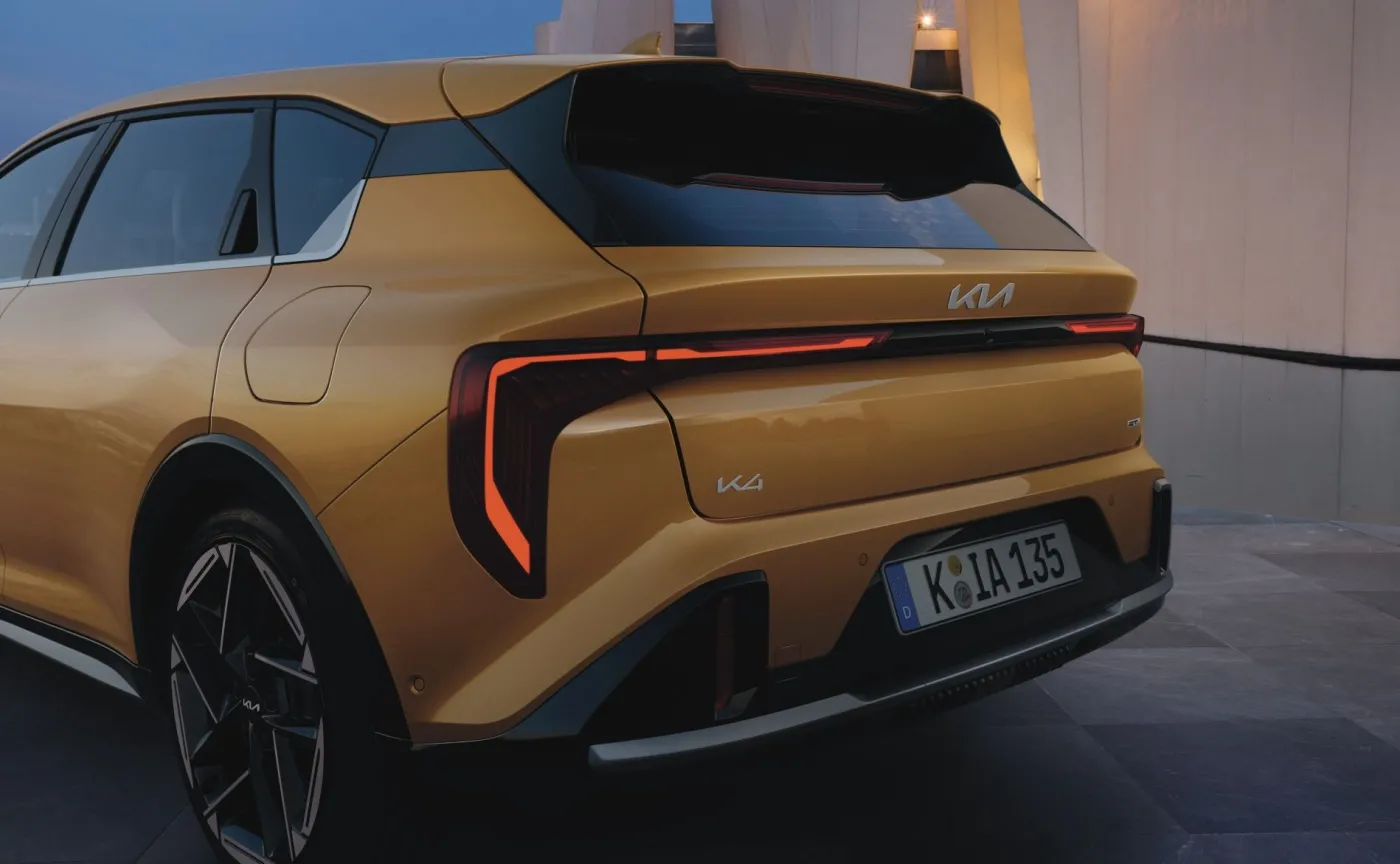 Nowa Kia K4