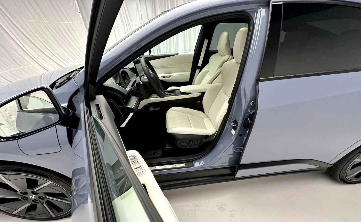 Nowy Lexus ES
