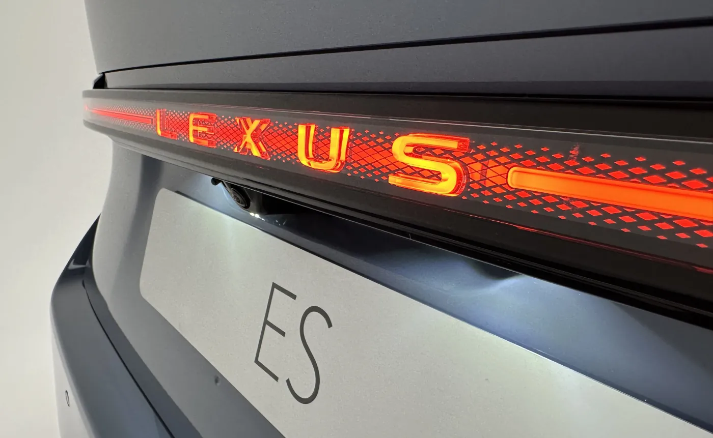 Nowy Lexus ES