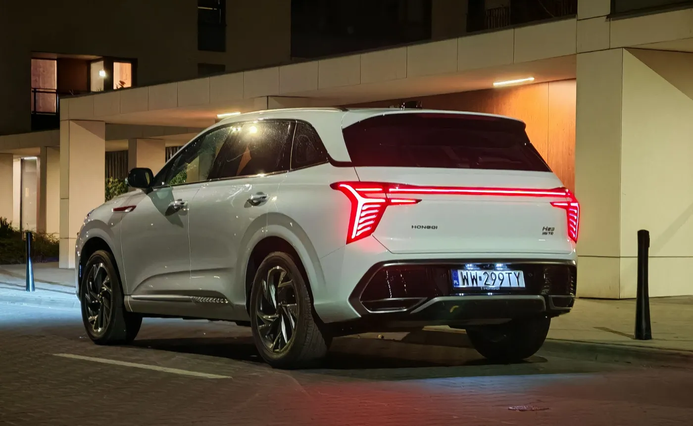 Hongqi HS3