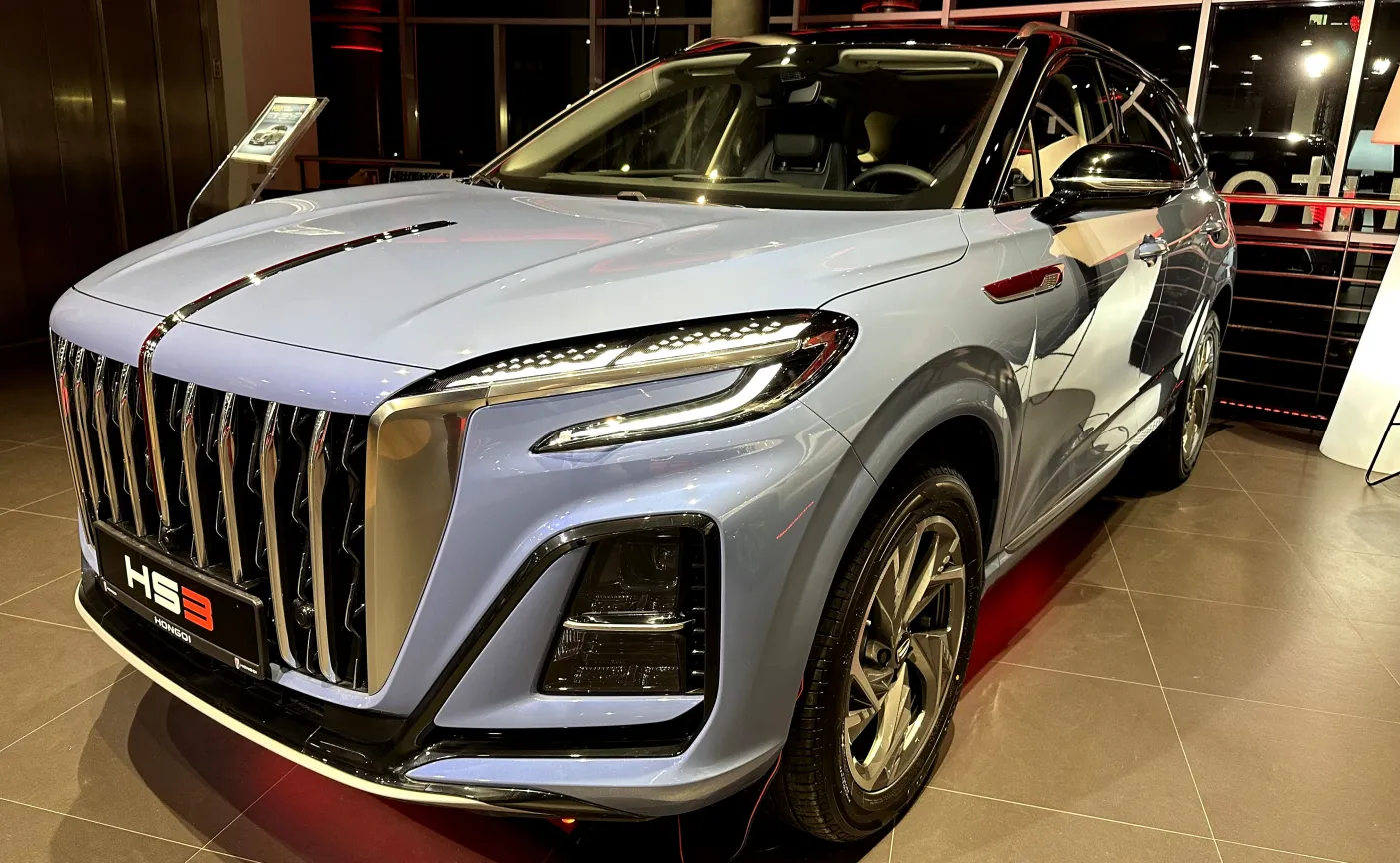 Hongqi HS3