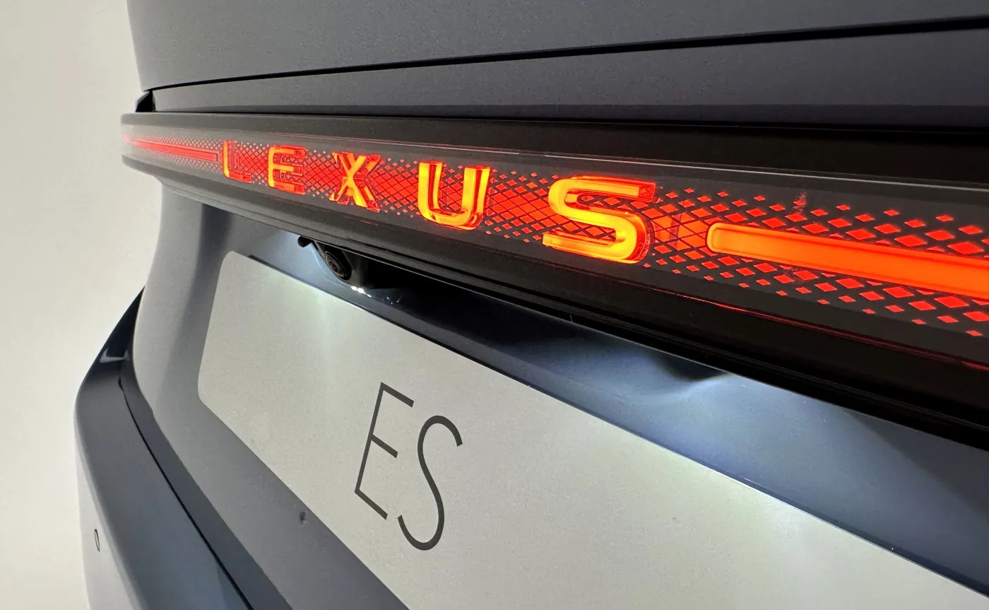 Nowy Lexus ES